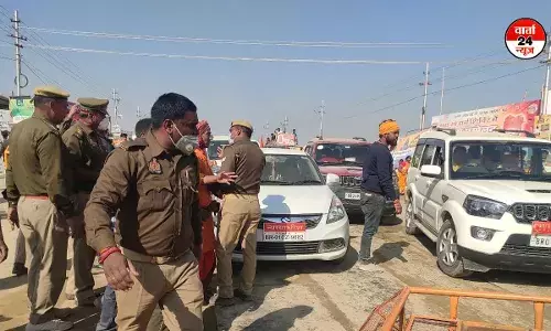 महाकुंभ में फिर उमड़ी भीड़, प्रयागराज में भारी जाम