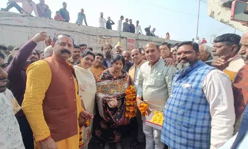 विजय नगर में 2 करोड़ 16 लाख के नाले का महापौर ने किया शिलान्यास विजय नगर में 2 करोड़ 16 लाख के नाले का महापौर ने किया शिलान्यास