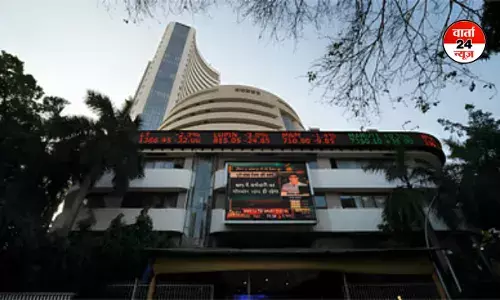 सेंसेक्स में बड़ी गिरावट, निफ्टी 23100 से फिसला, बाजार में चिंताएं बढ़ी सेंसेक्स में बड़ी गिरावट, निफ्टी 23100 से फिसला, बाजार में चिंताएं बढ़ी