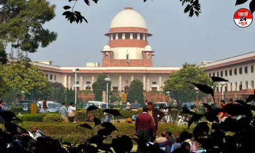 सुप्रीम कोर्ट ने चुनावी मुफ्त सुविधाओं की प्रथा की निंदा की, कहा- लोग काम करने के इच्छुक नहीं सुप्रीम कोर्ट ने चुनावी मुफ्त सुविधाओं की प्रथा की निंदा की, कहा- लोग काम करने के इच्छुक नहीं