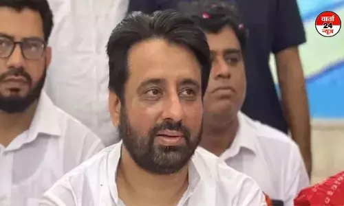 AAP विधायक अमानतुल्लाह खान को कोर्ट से राहत, गिरफ्तारी पर रोक लेकिन जांच में शामिल होने का आदेश AAP विधायक अमानतुल्लाह खान को कोर्ट से राहत, गिरफ्तारी पर रोक लेकिन जांच में शामिल होने का आदेश