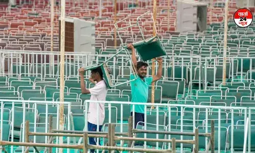 चौंकाने वाला हो सकता है दिल्ली के मुख्यमंत्री का नाम, शपथग्रहण की तैयारी शुरू लेकिन सीएम पर सस्पेंस बरकरार चौंकाने वाला हो सकता है दिल्ली के मुख्यमंत्री का नाम, शपथग्रहण की तैयारी शुरू लेकिन सीएम पर सस्पेंस बरकरार