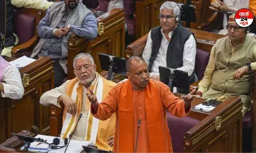 सीएम योगी ने विपक्ष पर किया हमला ! कहा - ये आपके बच्चों को मौलवी बना देंगे सीएम योगी ने विपक्ष पर किया हमला ! कहा - ये आपके बच्चों को मौलवी बना देंगे