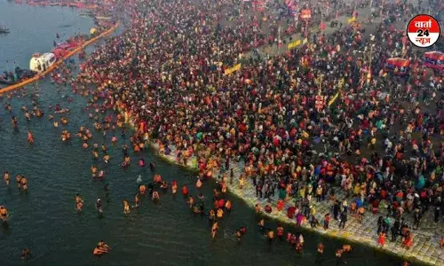 महाकुंभ के 39वें दिन भी श्रद्धालुओं में रहा भारी उत्साह, 56 करोड़ से अधिक लोग संगम में लगा चुके हैं डुबकी महाकुंभ के 39वें दिन भी श्रद्धालुओं में रहा भारी उत्साह, 56 करोड़ से अधिक लोग संगम में लगा चुके हैं डुबकी