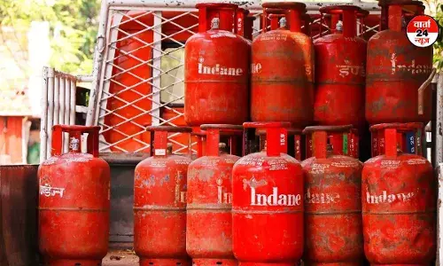 इस बार जरूरतमंद दिल्ली वालों की होली होगी खास, जानें नई सरकार क्या देगी तोहफा ? इस बार जरूरतमंद दिल्ली वालों की होली होगी खास, जानें नई सरकार क्या देगी तोहफा ?