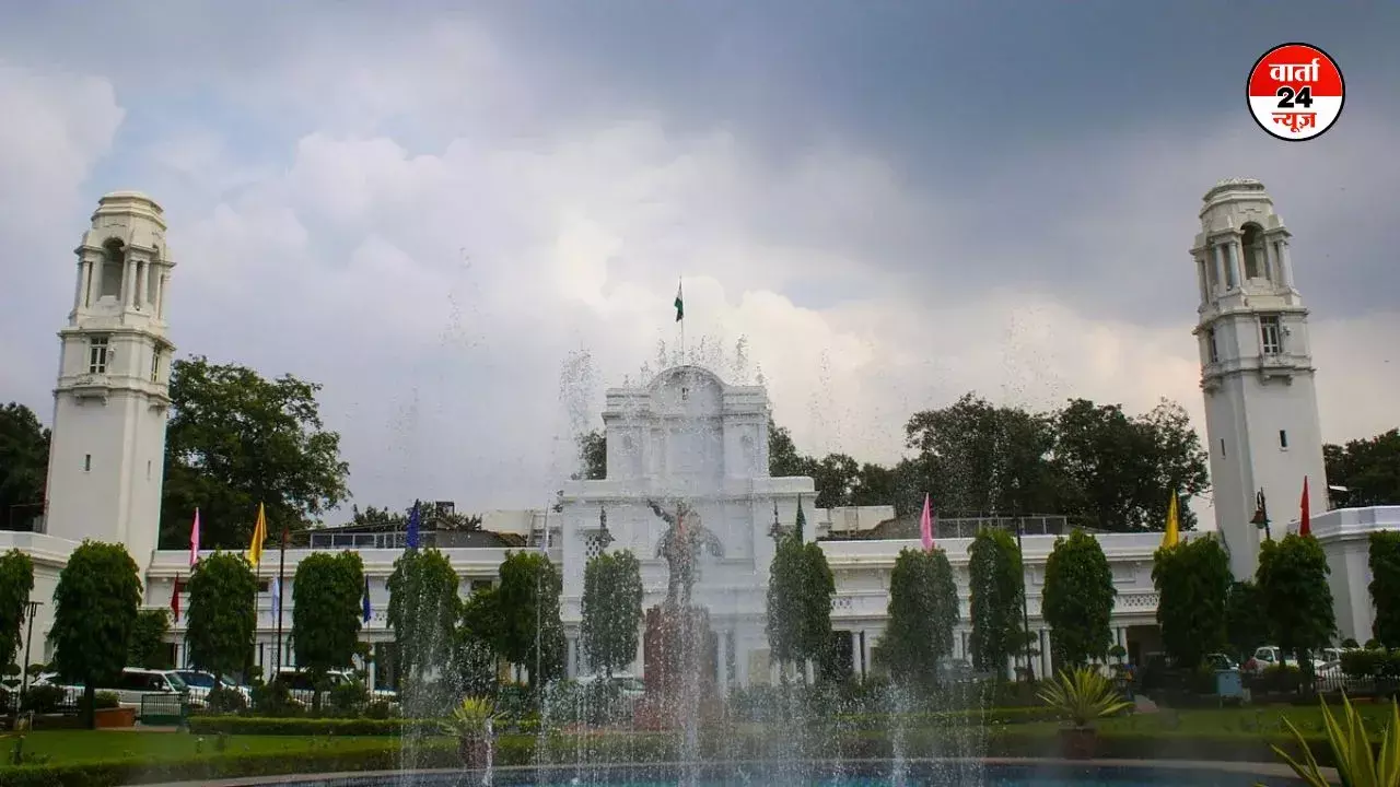 दिल्ली विधानसभा का पहला सत्र शुरू, प्रोटेम स्पीकर अरविंदर सिंह लवली ने विधायकों को दिलाई शपथ दिल्ली विधानसभा का पहला सत्र शुरू, प्रोटेम स्पीकर अरविंदर सिंह लवली ने विधायकों को दिलाई शपथ