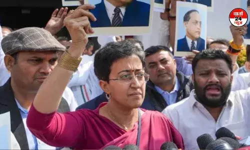 दिल्ली विधानसभा में सीएजी रिपोर्ट पर होगी चर्चा, आप का हंगामा, आतिशी ने कहा यह गैर लोकतांत्रिक और गैर संवैधानिक दिल्ली विधानसभा में सीएजी रिपोर्ट पर होगी चर्चा, आप का हंगामा, आतिशी ने कहा यह गैर लोकतांत्रिक और गैर संवैधानिक