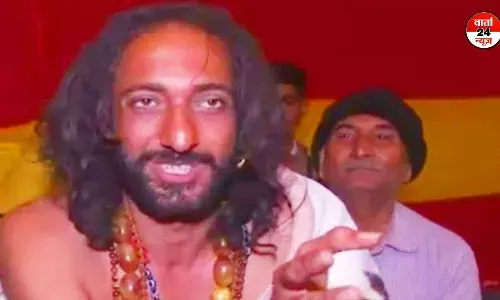 सभी बाबा खुले में पीते हैं, फिर सभी को पकड़ो...जानें यह बात आईआईटी बाबा ने पुलिस से किस हालत में कही ?