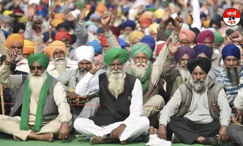 पंजाब में किसान आंदोलन: पुलिस की कार्रवाई तेज, किसान नेता दलजिंदर गिरफ्तार, कुलवंत सिंह नजरबंद पंजाब में किसान आंदोलन: पुलिस की कार्रवाई तेज, किसान नेता दलजिंदर गिरफ्तार, कुलवंत सिंह नजरबंद