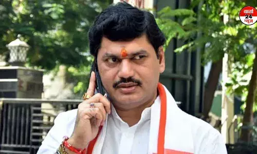 महाराष्ट्र राजनीति में घमासान, मंत्री धनंजय मुंडे ने दिया इस्तीफा, जानें पूरा मामला महाराष्ट्र राजनीति में घमासान, मंत्री धनंजय मुंडे ने दिया इस्तीफा, जानें पूरा मामला