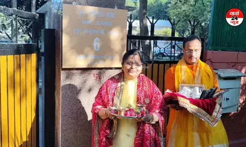 नई दिल्ली में तुगलक लेन का नामकरण विवाद! सांसद दिनेश शर्मा ने लगाई विवेकानंद मार्ग की नेम प्लेट, जानें क्यों?