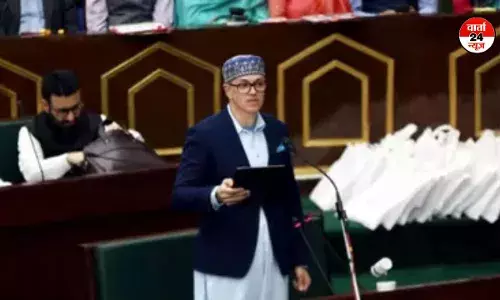 जम्मू-कश्मीर के मुख्यमंत्री उमर अब्दुल्ला ने छह साल बाद पेश किया पहला बजट, जानें बजट के अहम मुद्दे जम्मू-कश्मीर के मुख्यमंत्री उमर अब्दुल्ला ने छह साल बाद पेश किया पहला बजट, जानें बजट के अहम मुद्दे