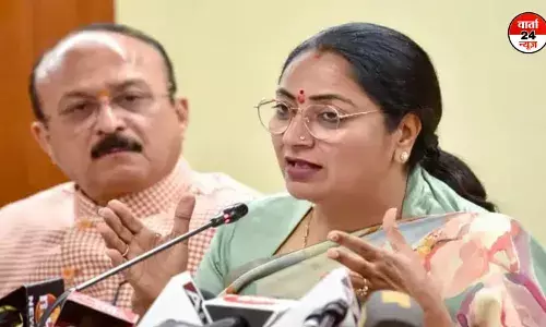 International Womens Day: 21 से 60 वर्ष की आयु की महिलाओं को मिलेंगे 2500 रुपये, पांच साल से दिल्ली निवासी होना जरूरी International Womens Day: 21 से 60 वर्ष की आयु की महिलाओं को मिलेंगे 2500 रुपये, पांच साल से दिल्ली निवासी होना जरूरी