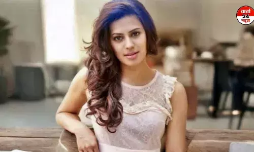 Gold Smuggling: अभिनेत्री रान्या राव का सत्र न्यायालय ने जमानत किया स्थगित, जानें कोर्ट ने क्या कहा