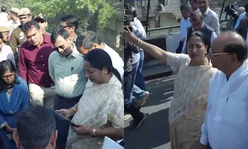 दिल्ली के एलजी और मुख्यमंत्री ने तीन प्रमुख नालों किया दौरा, सफाई अभियान में तेजी दिल्ली के एलजी और मुख्यमंत्री ने तीन प्रमुख नालों किया दौरा, सफाई अभियान में तेजी