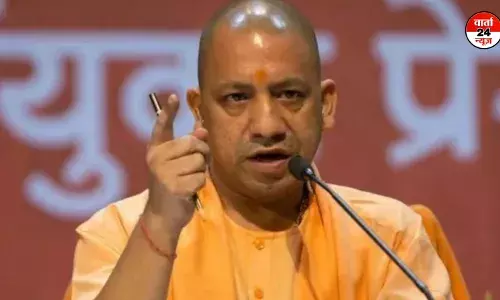 सीएम योगी के सख्त आदेश, टैक्स चोरी रोकने के लिए बनाएं रणनीति सीएम योगी के सख्त आदेश, टैक्स चोरी रोकने के लिए बनाएं रणनीति