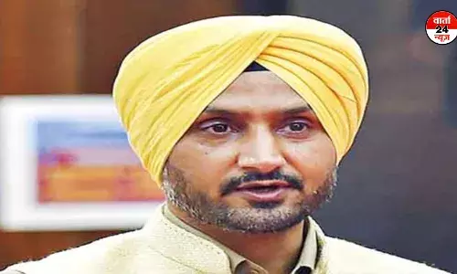 नशे पर आप में घमासान: बुलडोजर एक्शन पर पार्टी लाइन से हटकर बोले हरभजन- किसी का घर तोड़ने का कोई हक नहीं नशे पर आप में घमासान: बुलडोजर एक्शन पर पार्टी लाइन से हटकर बोले हरभजन- किसी का घर तोड़ने का कोई हक नहीं