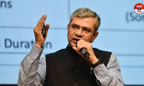 कैबिनेट बैठक में लिया अहम फैसला! यूपीआई लेन-देन करने पर दिया जाएगा प्रोत्साहन राशि, जानें किन्हें मिलेगा लाभ कैबिनेट बैठक में लिया अहम फैसला! यूपीआई लेन-देन करने पर दिया जाएगा प्रोत्साहन राशि, जानें किन्हें मिलेगा लाभ