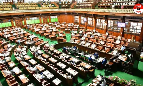 सदन में विधायक ने उठाई मांग- जैसे महिलाओं को दो हजार बांटते हैं वैसे ही पुरुषों को भी दें दो बोतल मुफ्त शराब सदन में विधायक ने उठाई मांग- जैसे महिलाओं को दो हजार बांटते हैं वैसे ही पुरुषों को भी दें दो बोतल मुफ्त शराब