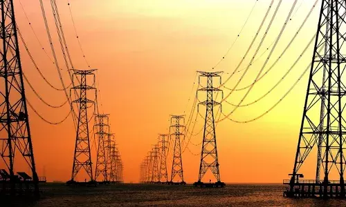 कर्नाटक में 1 अप्रैल से बढ़ेंगे बिजली के दाम, जानिए कितना पड़ेगा बोझ कर्नाटक में 1 अप्रैल से बढ़ेंगे बिजली के दाम, जानिए कितना पड़ेगा बोझ