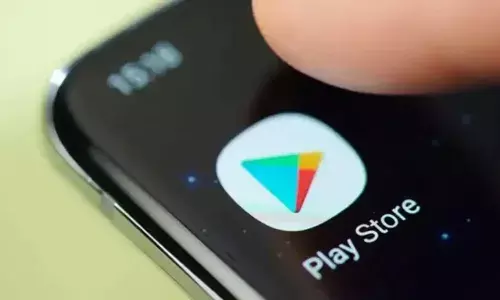 Google Play Store से हटाए गए 300 एप्स, कर रहे थे पर्सनल डेटा चोरी, जानें कैसे बचें इनके फ्रॉड से Google Play Store से हटाए गए 300 एप्स, कर रहे थे पर्सनल डेटा चोरी, जानें कैसे बचें इनके फ्रॉड से