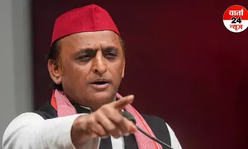 सपा सांसद के घर करणी सेना के हमले को लेकर अखिलेश यादव ने सीएम से तुरंत कार्रवाई की मांग की, यह बोलकर कसा तंज सपा सांसद के घर करणी सेना के हमले को लेकर अखिलेश यादव ने सीएम से तुरंत कार्रवाई की मांग की, यह बोलकर कसा तंज