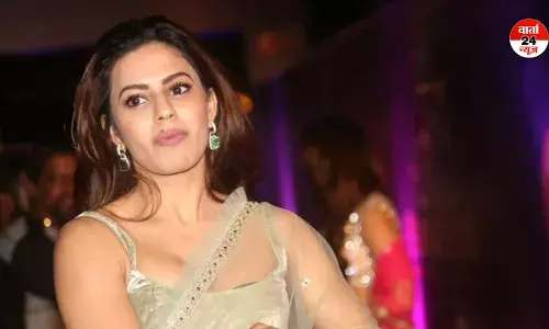 Gold Smuggling: रान्या राव को गोल्ड स्मगलिंग केस में झटका, जमानत याचिका खारिज Gold Smuggling: रान्या राव को गोल्ड स्मगलिंग केस में झटका, जमानत याचिका खारिज