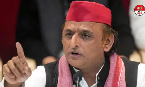 सपा प्रमुख का काफिला रोका, भड़के अखिलेश ने कहा-मैं इसे तानाशाही या इमरजेंसी समझूं? जानें पूरा मामला सपा प्रमुख का काफिला रोका, भड़के अखिलेश ने कहा-मैं इसे तानाशाही या इमरजेंसी समझूं? जानें पूरा मामला