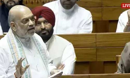 वक्फ बिल पर लोकसभा में भड़के अमित शाह, बोले वक्फ गरीब मुसलमानों के लिए है न कि कब्जे के लिए वक्फ बिल पर लोकसभा में भड़के अमित शाह, बोले वक्फ गरीब मुसलमानों के लिए है न कि कब्जे के लिए