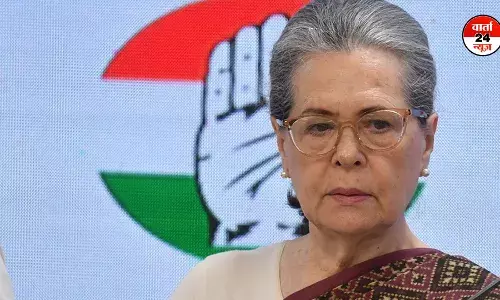 सोनिया गांधी का आरोप: वक्फ विधेयक को जबरन पारित किया गया, कहा-सरकार देश को रसातल में धकेल रही है सोनिया गांधी का आरोप: वक्फ विधेयक को जबरन पारित किया गया, कहा-सरकार देश को रसातल में धकेल रही है