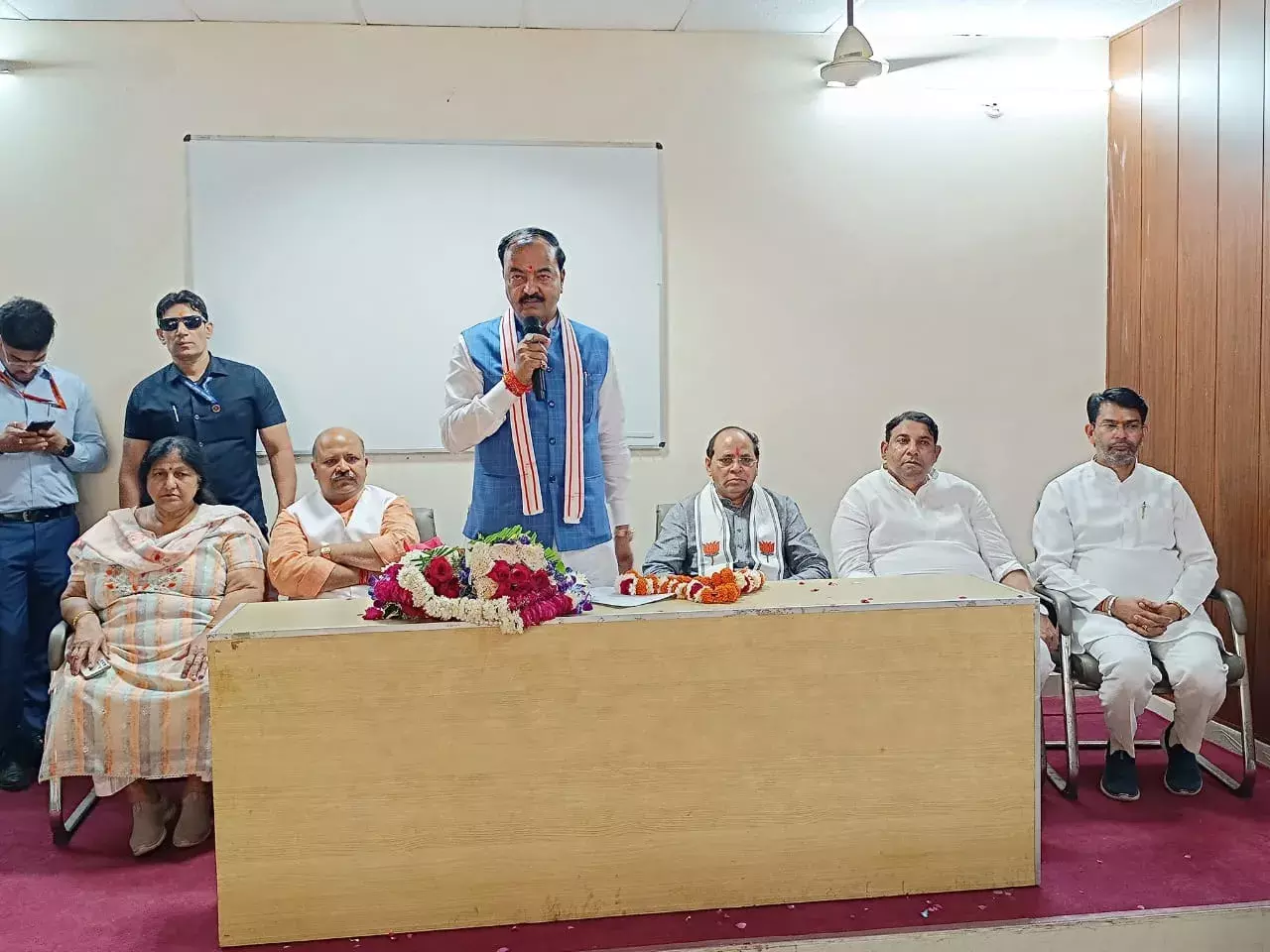 डिप्टी सीएम केशव प्रसाद मौर्य ने अखिलेश को बताया पीडीए का मुखिया! जानें PDA का मतलब डिप्टी सीएम केशव प्रसाद मौर्य ने अखिलेश को बताया पीडीए का मुखिया! जानें PDA का मतलब