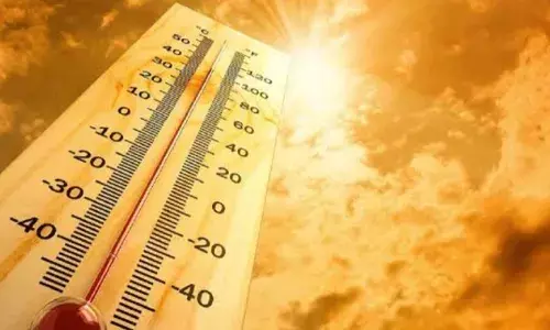 उफ गर्मी ! 4 डिग्री तापमान और बढ़ेगा, अप्रैल में जून वाली गर्मी के लिए तैयार रहें उफ गर्मी ! 4 डिग्री तापमान और बढ़ेगा, अप्रैल में जून वाली गर्मी के लिए तैयार रहें