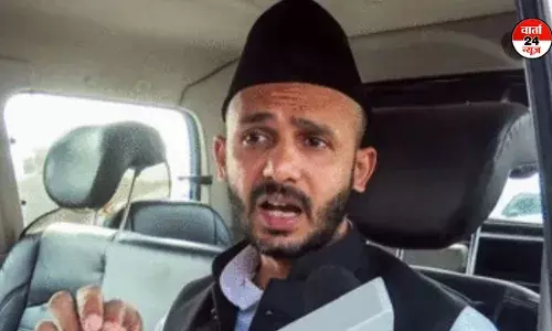 Sambhal Violence: SIT के सवालों का जवाब देने थाने पहुंचे सपा सांसद जियाउर्रहमान बर्क, जांच में पूरा सहयोग देने की बात कही Sambhal Violence: SIT के सवालों का जवाब देने थाने पहुंचे सपा सांसद जियाउर्रहमान बर्क, जांच में पूरा सहयोग देने की बात कही