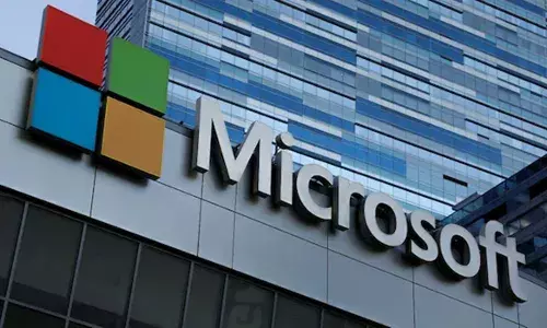 माइक्रोसॉफ्ट ने सालगिरह कार्यक्रम में विरोध करने वाले दो कर्मचारियों को नौकरी से निकाला