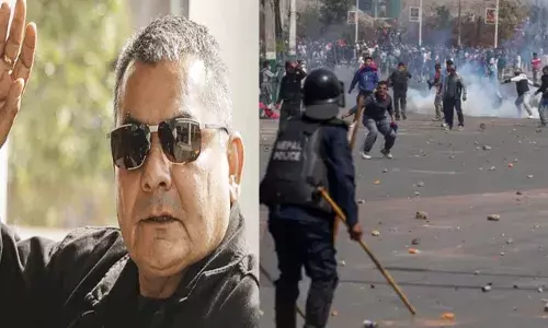 नेपाल में राजशाही समर्थकों के हिंसक प्रदर्शन के मुख्य आरोपी दुर्गा परसाई को पुलिस ने भारत की सीमा पर किया गिरफ्तार नेपाल में राजशाही समर्थकों के हिंसक प्रदर्शन के मुख्य आरोपी दुर्गा परसाई को पुलिस ने भारत की सीमा पर किया गिरफ्तार