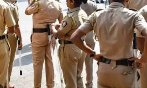 गुलरिया में दो पुलिसकर्मियों के साथ मारपीट, एक पुलिसकर्मी की वर्दी फटी