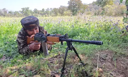 अखनूर में पाकिस्तान ने फिर संघर्ष विराम का उल्लंघन किया, भारत का एक जवान शहीद हुआ अखनूर में पाकिस्तान ने फिर संघर्ष विराम का उल्लंघन किया, भारत का एक जवान शहीद हुआ