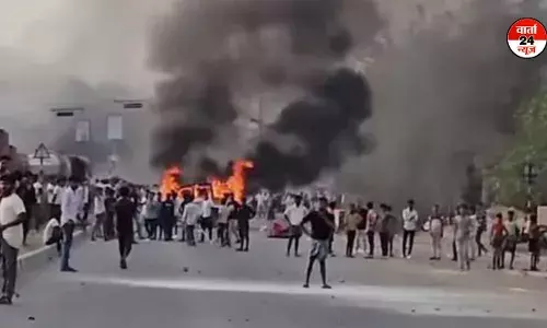 Waqf Law: मुर्शिदाबाद में हिंसा के बाद पुलिस सख्त, कई पुलिसकर्मी घायल, बीजेपी ने सरकार पर उठाया सवाल, जानें क्या कहा Waqf Law: मुर्शिदाबाद में हिंसा के बाद पुलिस सख्त, कई पुलिसकर्मी घायल, बीजेपी ने सरकार पर उठाया सवाल, जानें क्या कहा