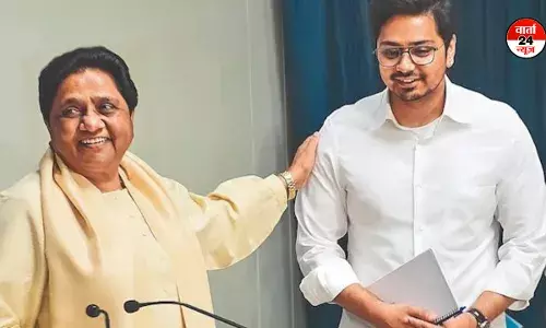 क्या मायावती भतीजे की अपील स्वीकार कर फिर देंगी आशीर्वाद? आकाश ने मांगी माफी, जानें क्या कहा क्या मायावती भतीजे की अपील स्वीकार कर फिर देंगी आशीर्वाद? आकाश ने मांगी माफी, जानें क्या कहा