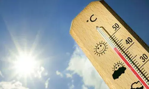 प्रचंड गर्मी की चपेट में राजस्थान : बाड़मेर में पारा 45 पार, 21 जिलों में हीटवेव की चेतावनी प्रचंड गर्मी की चपेट में राजस्थान : बाड़मेर में पारा 45 पार, 21 जिलों में हीटवेव की चेतावनी