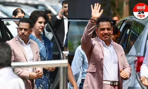 Robert Vadra: तीसरे दिन पूछताछ के लिए ईडी दफ्तर पहुंचे रॉबर्ट वाड्रा, प्रियंका गांधी भी दिखीं साथ Robert Vadra: तीसरे दिन पूछताछ के लिए ईडी दफ्तर पहुंचे रॉबर्ट वाड्रा, प्रियंका गांधी भी दिखीं साथ