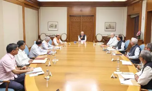 Pahalgam Terror Attack Update: भारत ने पाकिस्तान के खिलाफ अपनाया कड़ा रुख, वीजा रद्द और जल संधि निलंबित Pahalgam Terror Attack Update: भारत ने पाकिस्तान के खिलाफ अपनाया कड़ा रुख, वीजा रद्द और जल संधि निलंबित