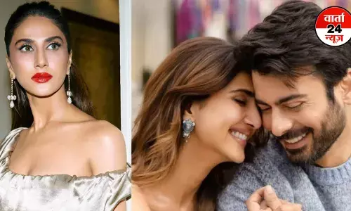 फिल्म ‘अबीर गुलाल’ भारत में हुई बैन, पहलगाम हमले पर वाणी कपूर ने दिया ये बयान, पाकिस्तानी एक्टर के साथ काम करने पर हो रही हैं ट्रोल फिल्म ‘अबीर गुलाल’ भारत में हुई बैन, पहलगाम हमले पर वाणी कपूर ने दिया ये बयान, पाकिस्तानी एक्टर के साथ काम करने पर हो रही हैं ट्रोल