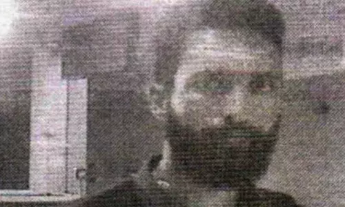 पहलगाम हमले के दोषी आतंकवादियों के घर विस्फोट में तबाह, सुरक्षा बलों की कार्रवाई में मिले भारी मात्रा में विस्फोटक पहलगाम हमले के दोषी आतंकवादियों के घर विस्फोट में तबाह, सुरक्षा बलों की कार्रवाई में मिले भारी मात्रा में विस्फोटक