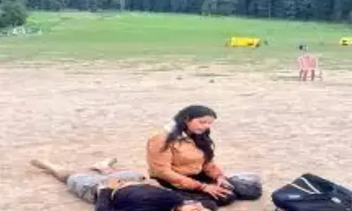 आतंकी हमले ने कश्मीर से छीना करोड़ों का कारोबार, पर्यटकों ने गर्मियों में कश्मीर ट्रिप कैंसिल किया आतंकी हमले ने कश्मीर से छीना करोड़ों का कारोबार, पर्यटकों ने गर्मियों में कश्मीर ट्रिप कैंसिल किया