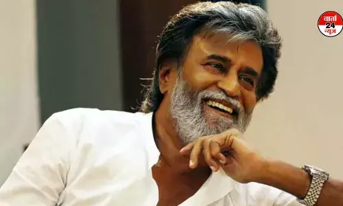 प्राइवेट जेट छोड़ इकॉनमी क्लास में यात्रा करते दिखे सुपरस्टार रजनीकांत, देखें वीडियो