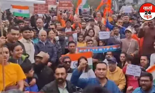 Pahalgam Attack: मेलबर्न में पहलगाम हमले को लेकर भारतीयों का विरोध प्रदर्शन, पाकिस्तान आतंकवाद बंद करो के लगे नारे Pahalgam Attack: मेलबर्न में पहलगाम हमले को लेकर भारतीयों का विरोध प्रदर्शन, पाकिस्तान आतंकवाद बंद करो के लगे नारे