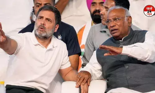 पहलगाम में हुए आतंकी हमले को लेकर राहुल गांधी और मल्लिकार्जुन खरगे ने पीएम मोदी को पत्र लिखकर की यह मांग पहलगाम में हुए आतंकी हमले को लेकर राहुल गांधी और मल्लिकार्जुन खरगे ने पीएम मोदी को पत्र लिखकर की यह मांग