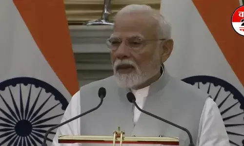 अंगोला के राष्ट्रपति के साथ पीएम मोदी की बैठक, बोले- आतंकवाद के खिलाफ निर्णायक कदम उठाएंगे अंगोला के राष्ट्रपति के साथ पीएम मोदी की बैठक, बोले- आतंकवाद के खिलाफ निर्णायक कदम उठाएंगे