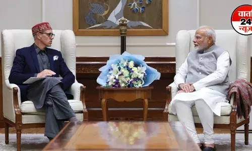 पहलगाम तनाव के बीच दिल्ली पहुंचे जम्मू-कश्मीर के सीएम उमर अबदुल्ला, पीएम मोदी से की मुलाकात पहलगाम तनाव के बीच दिल्ली पहुंचे जम्मू-कश्मीर के सीएम उमर अबदुल्ला, पीएम मोदी से की मुलाकात